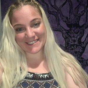 Meet your Posher, Moon